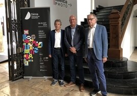 Josep Vicent Mascarell, Vicent Grimalt y Josep Ramoneda, en el Centre Cultural La Nau de la UV.