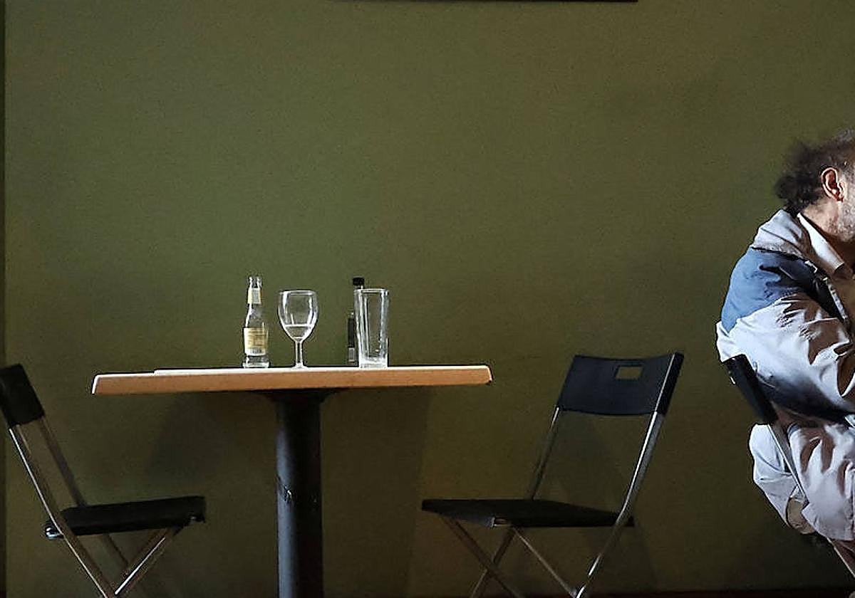 Mesa de un bar en una imagen de archivo.