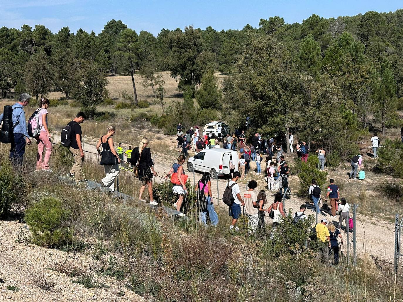 Una avería en la catenaria interrumpe la circulación de la alta velocidad entre Valencia, Alicante y Madrid