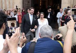 Llegada de la novia, Carolina Torio Ballester, a la Catedral de Valencia este sábado.
