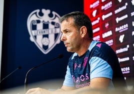 Javi Calleja, en una rueda de prensa.