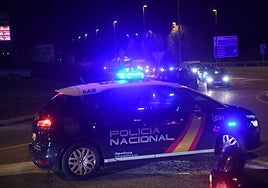 Imagen de archivo de una patrulla de la Policía Nacional.