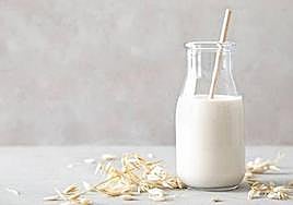 Una bebida de avena en una imagen de archivo.