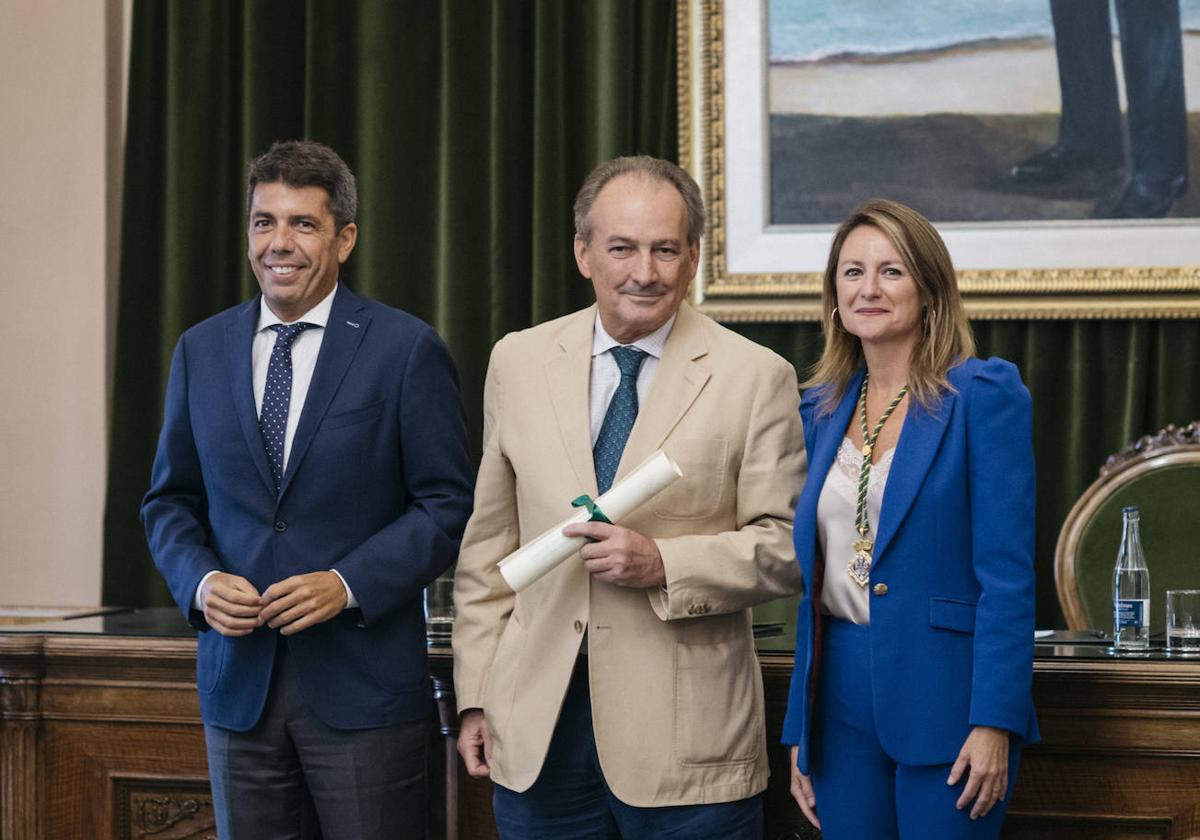 El presidente de la Generalitat valenciana, Carlos Mazón; el conseller de Agricultura, Ganadería y Pesca, José Luis Aguirre, y la alcaldesa de Castellón, Begoña Carrasco