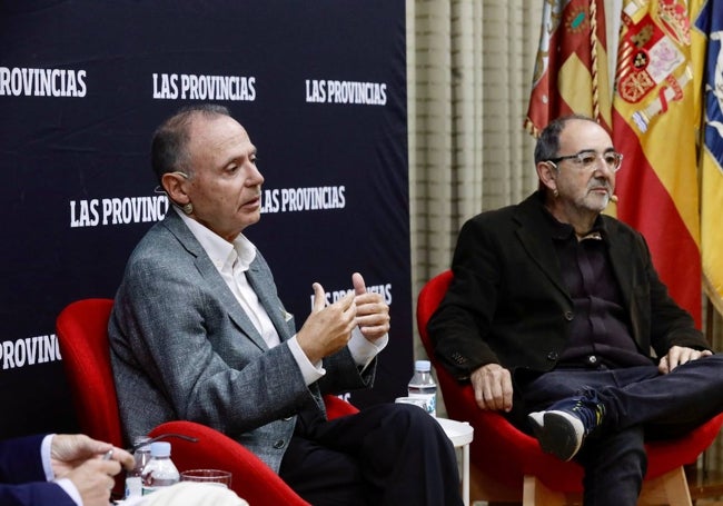 Vicente Garrido y Virgilio Latorre han ahondado en la relación entre crímenes y literatura.