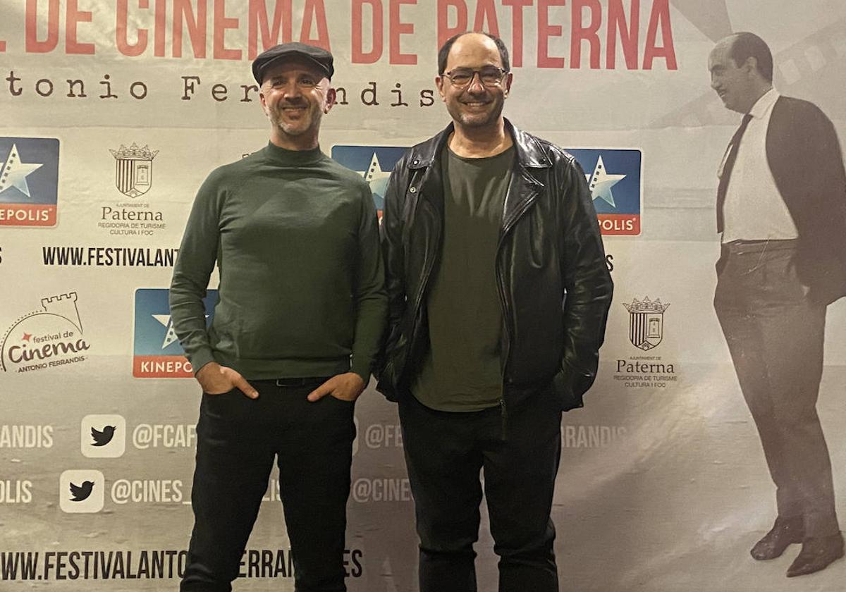 Pep Antón Gómez (izqda.) junto a Jordi Sánchez, este miércoles en Paterna.