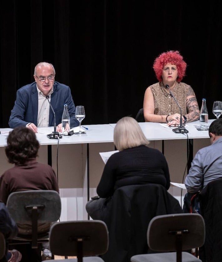 Imagen secundaria 2 - Imágenes de la renovada sala Joaquín Rodrigo y de la rueda de prensa donde se ha presentado el ciclo de cámara que abre el espacio.