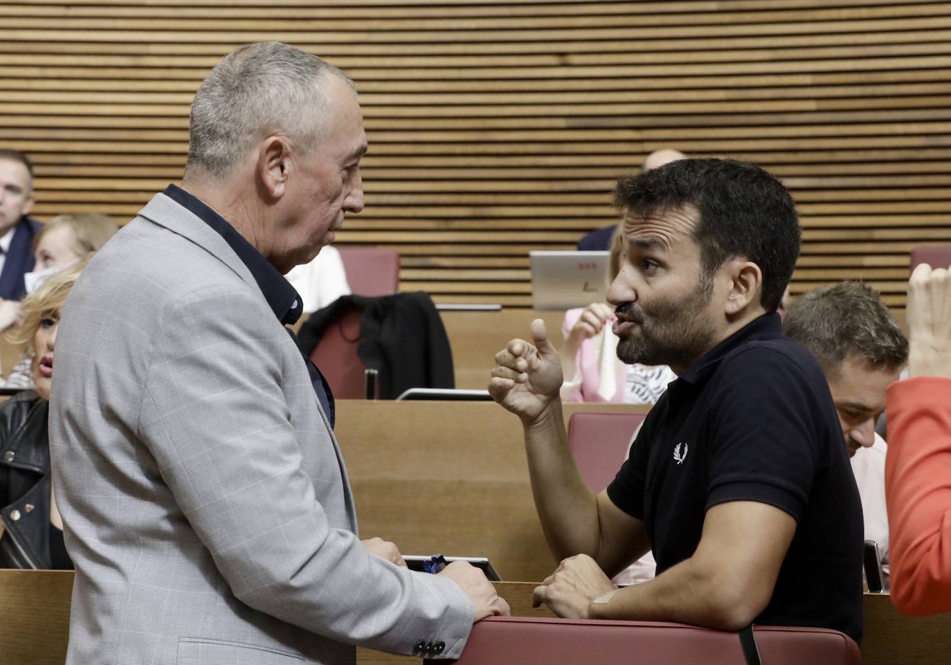 Carlos Mazón se somete a la sesión de control en Les Corts