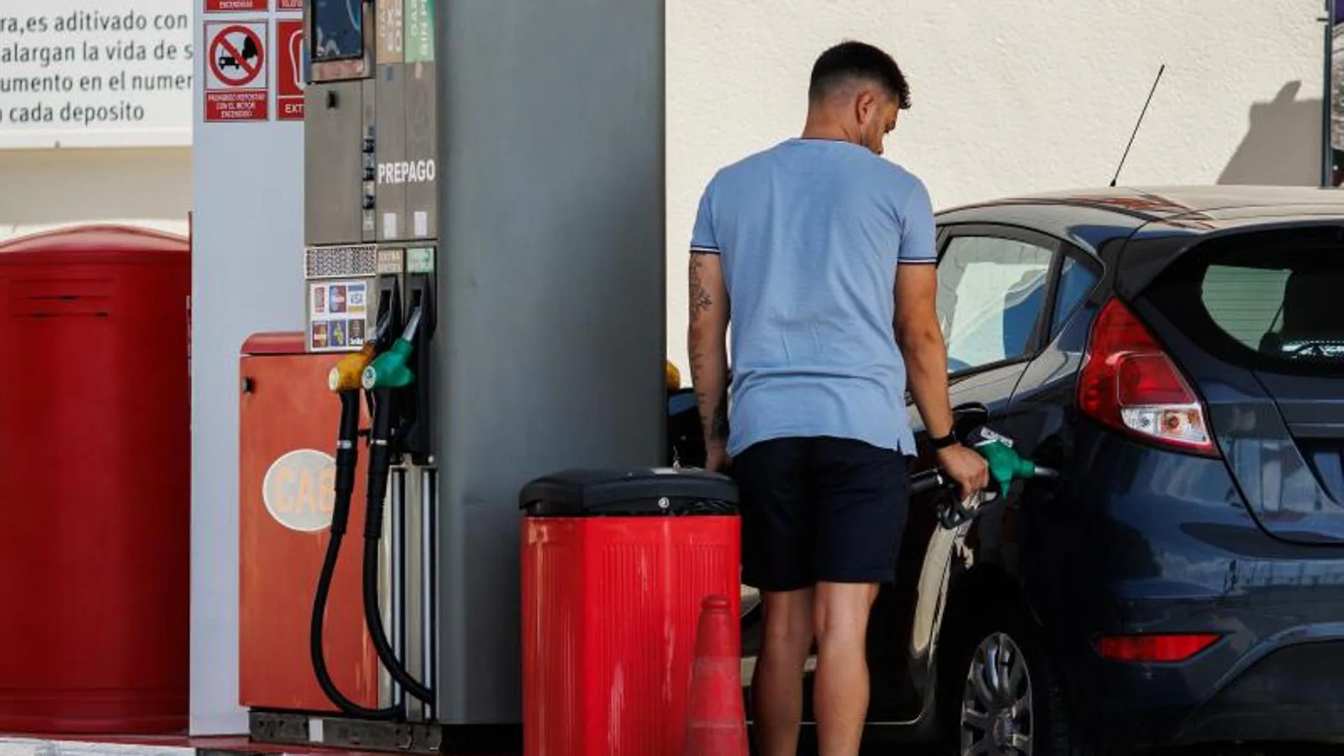 Precio de la gasolina hoy: gasolineras baratas | El precio de la gasolina  enfila el camino opuesto al del petróleo | Las Provincias