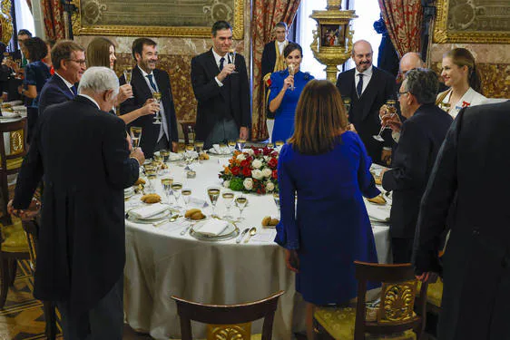 Brindis durante la comida en el Palacio Real