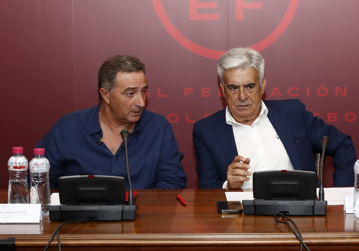 Salva Gomar, junto a Pedro Rocha en la Federación.