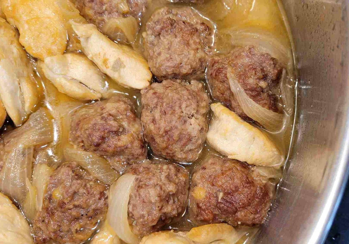 La receta del fin de semana: guiso de solomillo de pollo con albóndigas