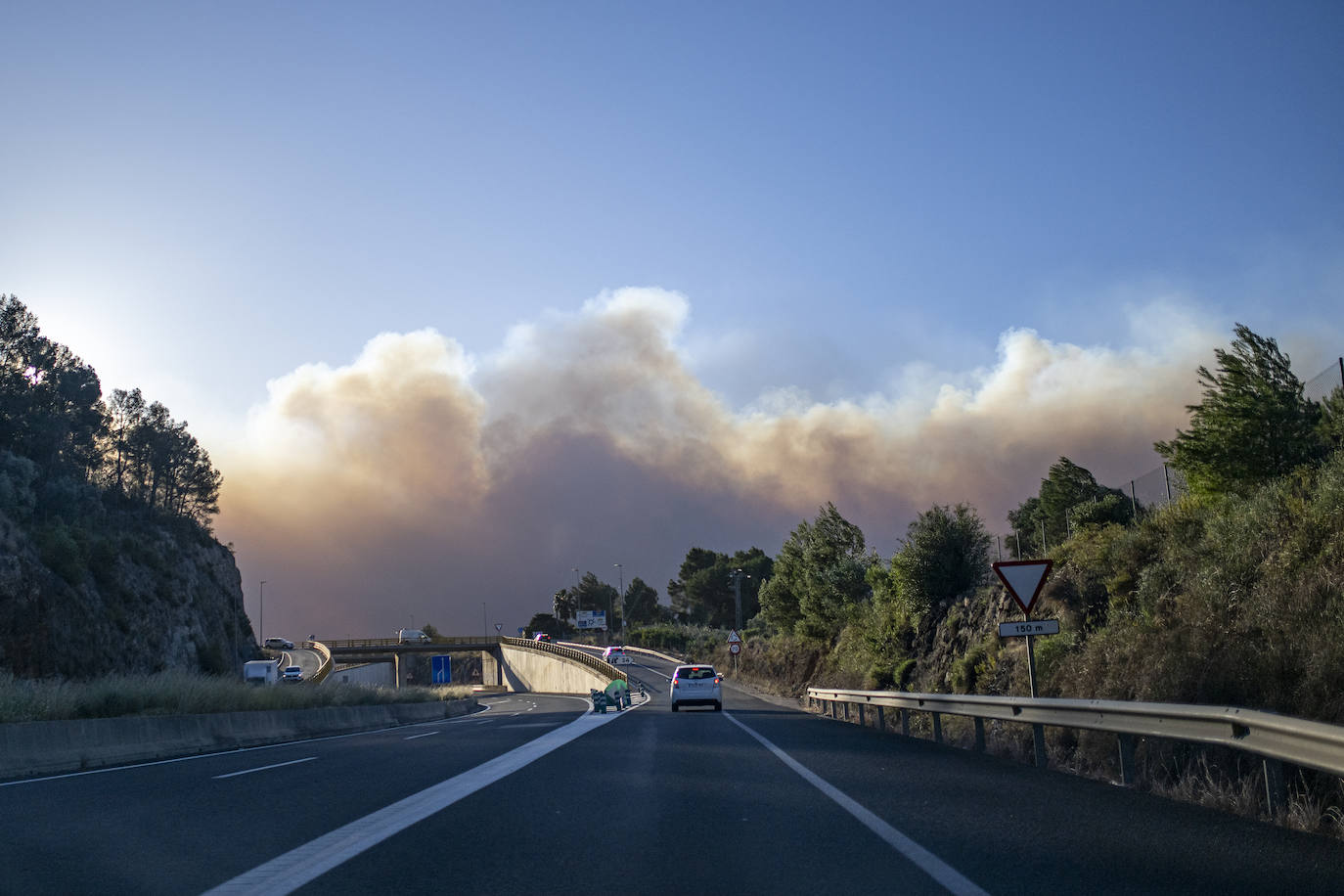 El incendio forestal de Montitxelvo, en imágenes