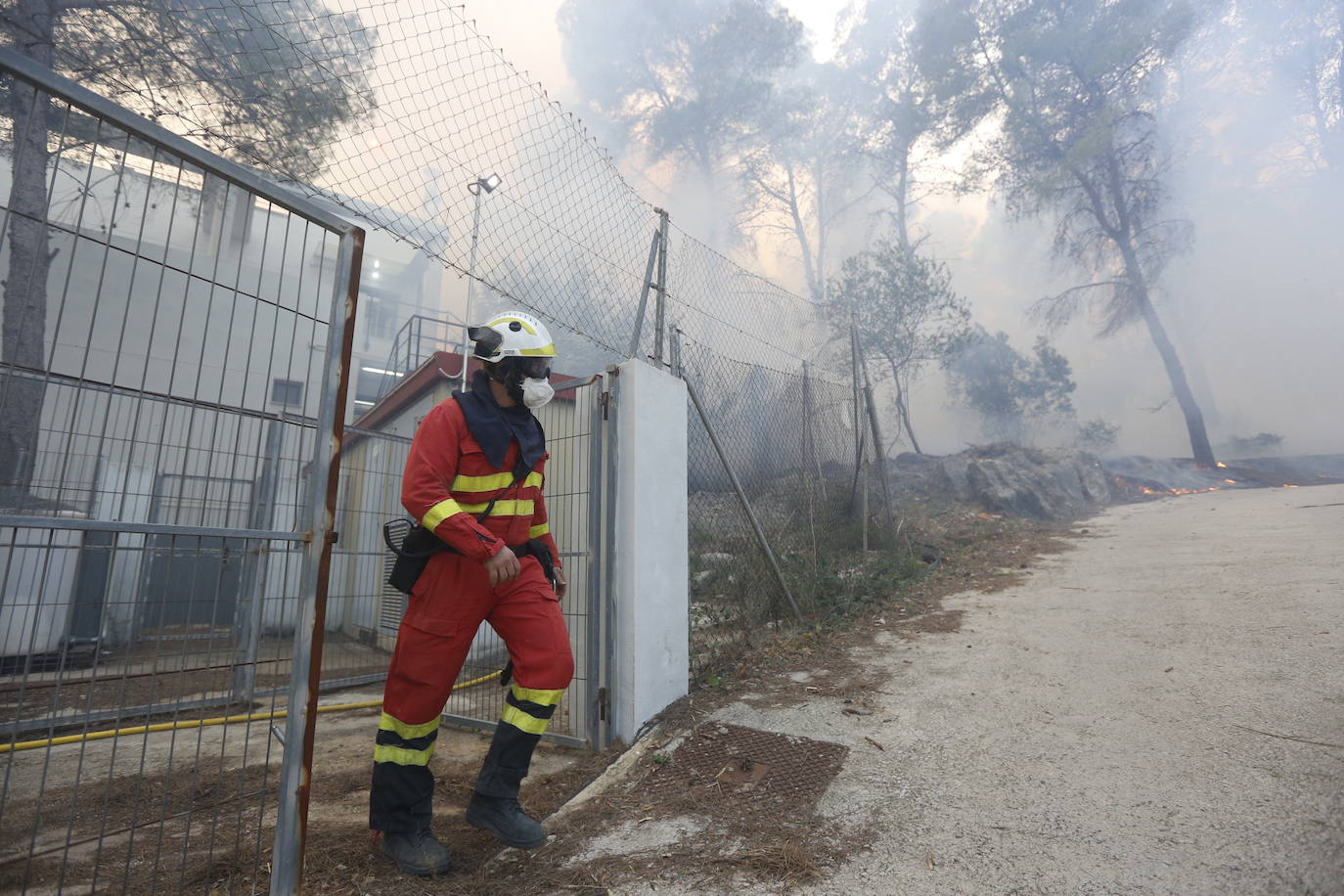 El incendio forestal de Montitxelvo, en imágenes