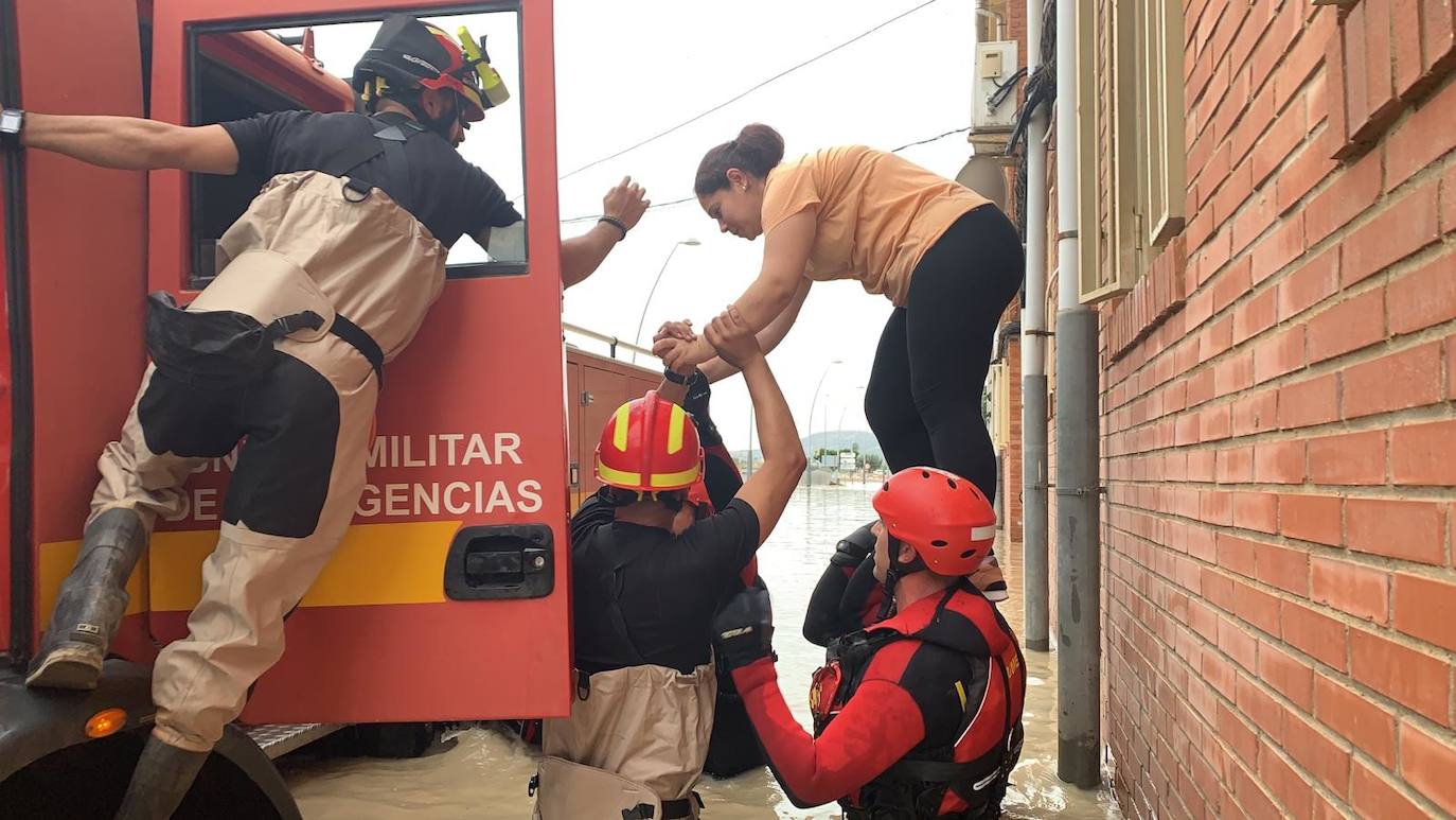 Los boinas amarillas, los centinelas del fuego y el agua