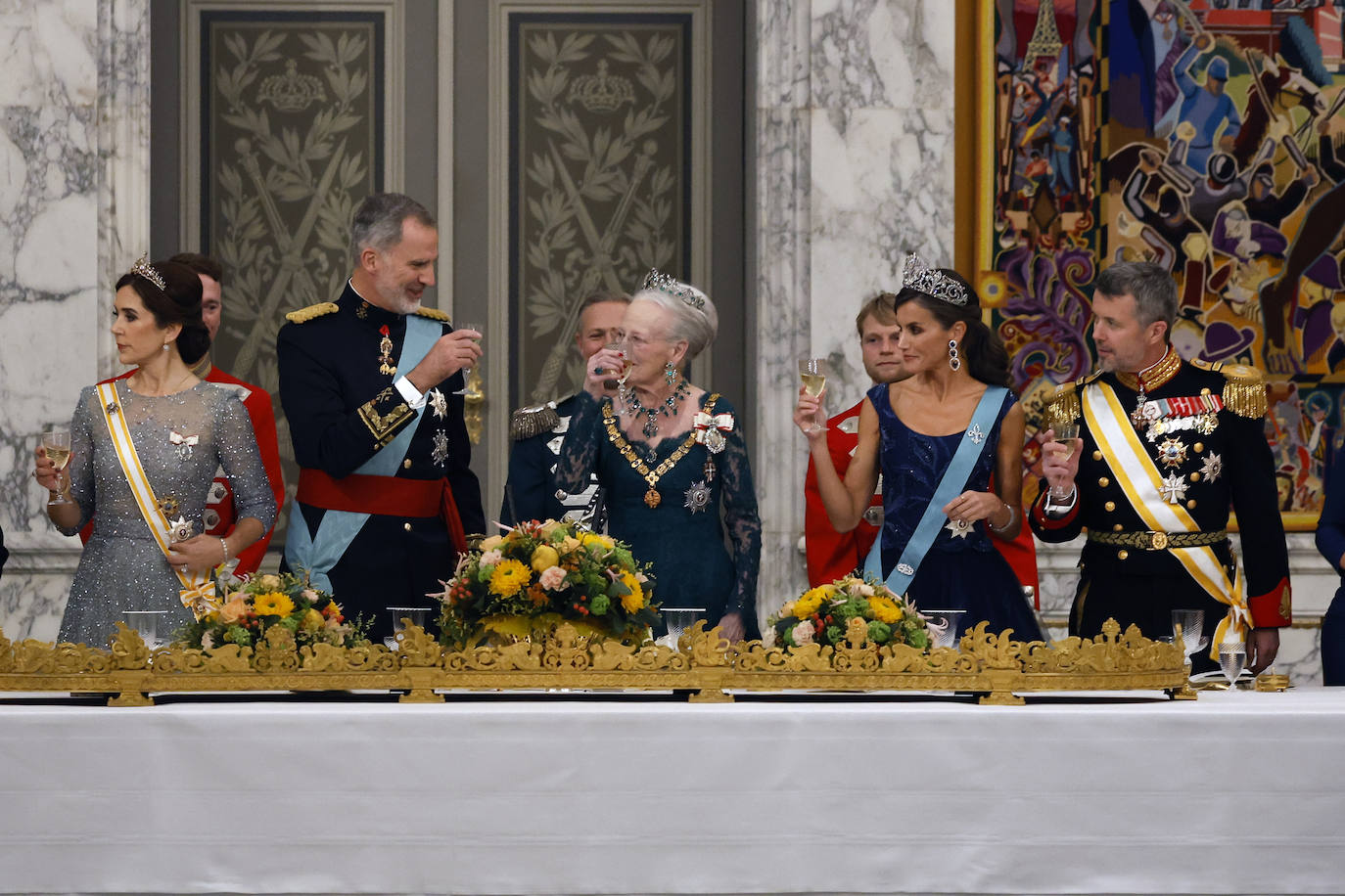 La espectacular tiara de Letizia en Dinamarca