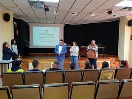 Recibimiento de los nuevos empleados.