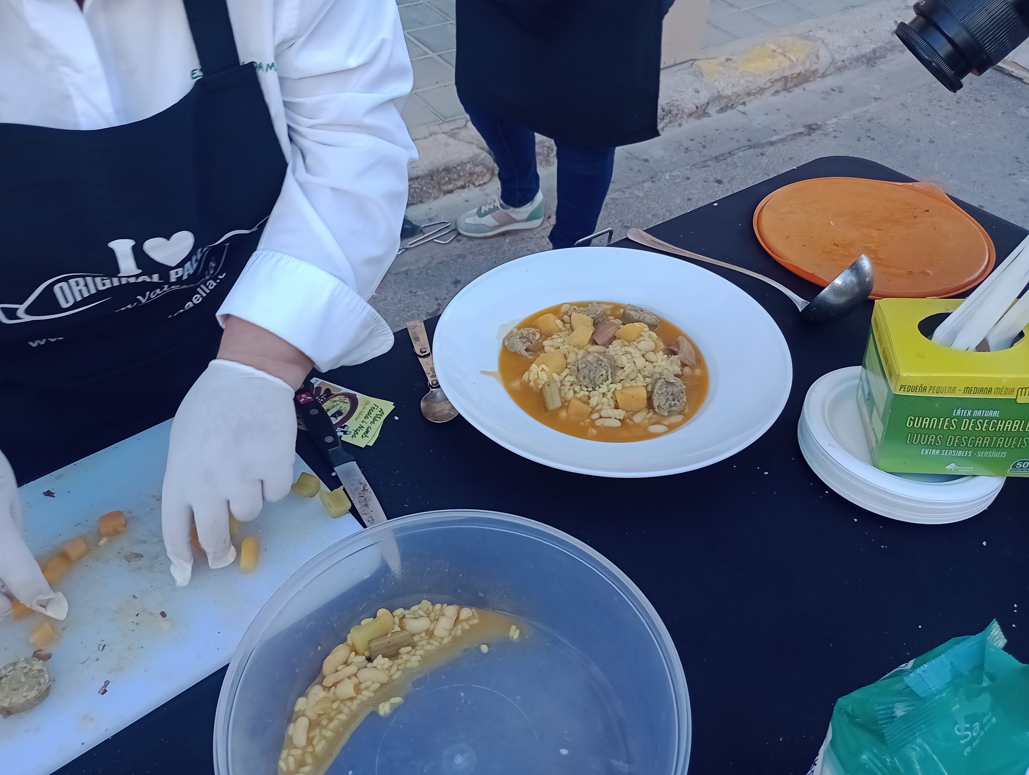 Imagen principal - Los platos de cuchara piden paso en los concursos gastronómicos