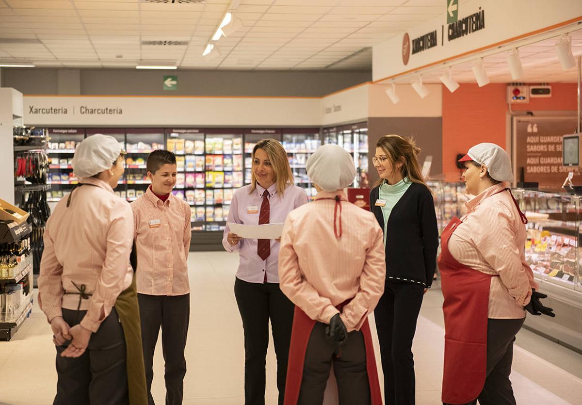 Trabajadoras de la tienda Consum de Calonge.