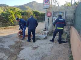 Hidrante en la puerta del paraje de la Murta.