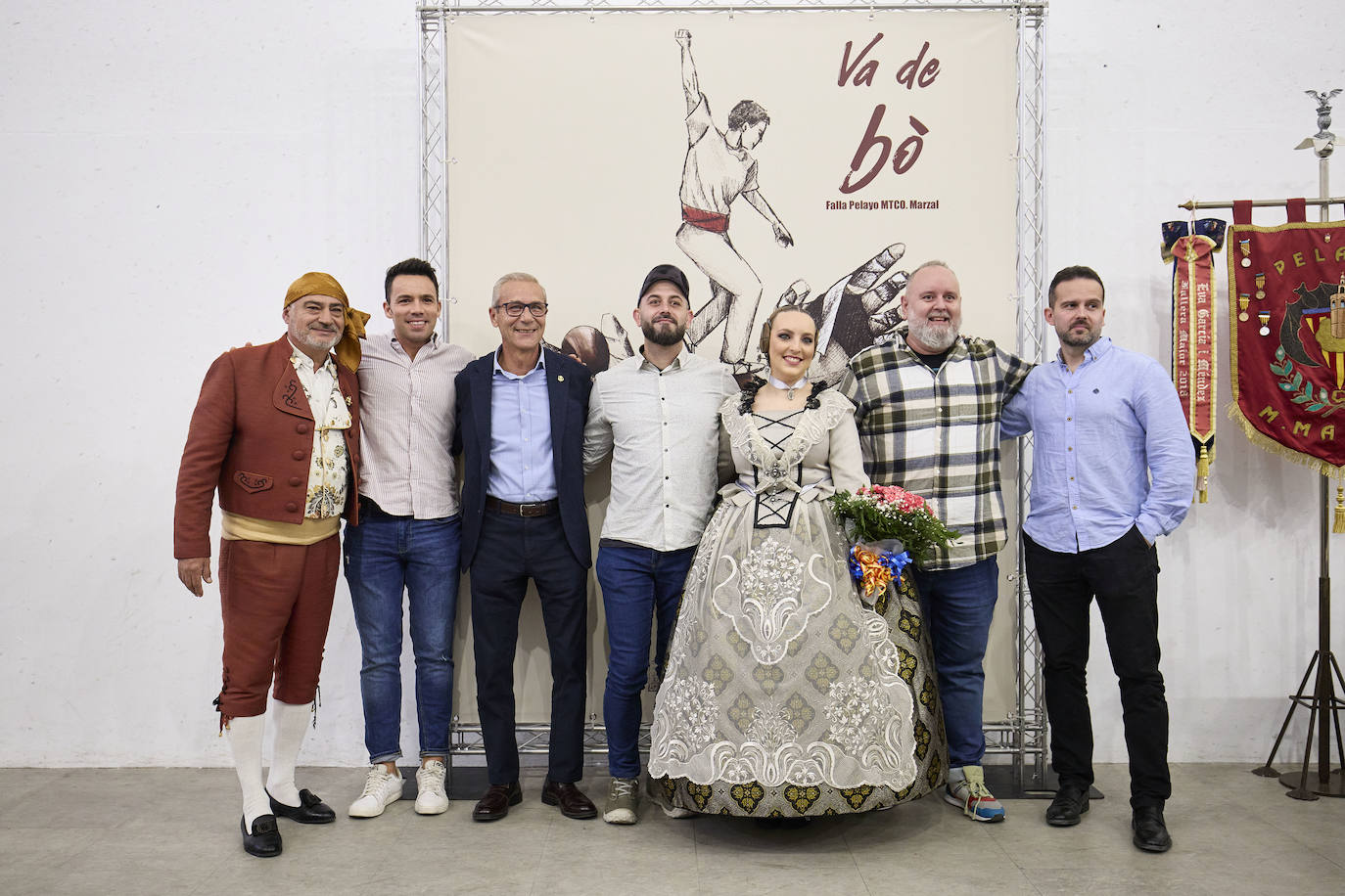 Una falla dedicada a la pilota: Rovellet ya es monumento