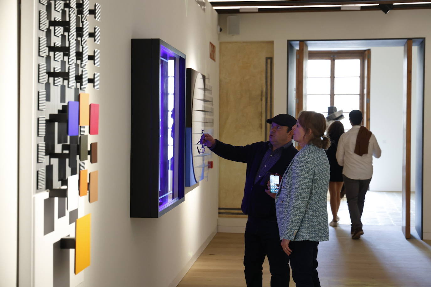 Los primeros visitantes estrenan el Centro de Arte Hortensia Herrero