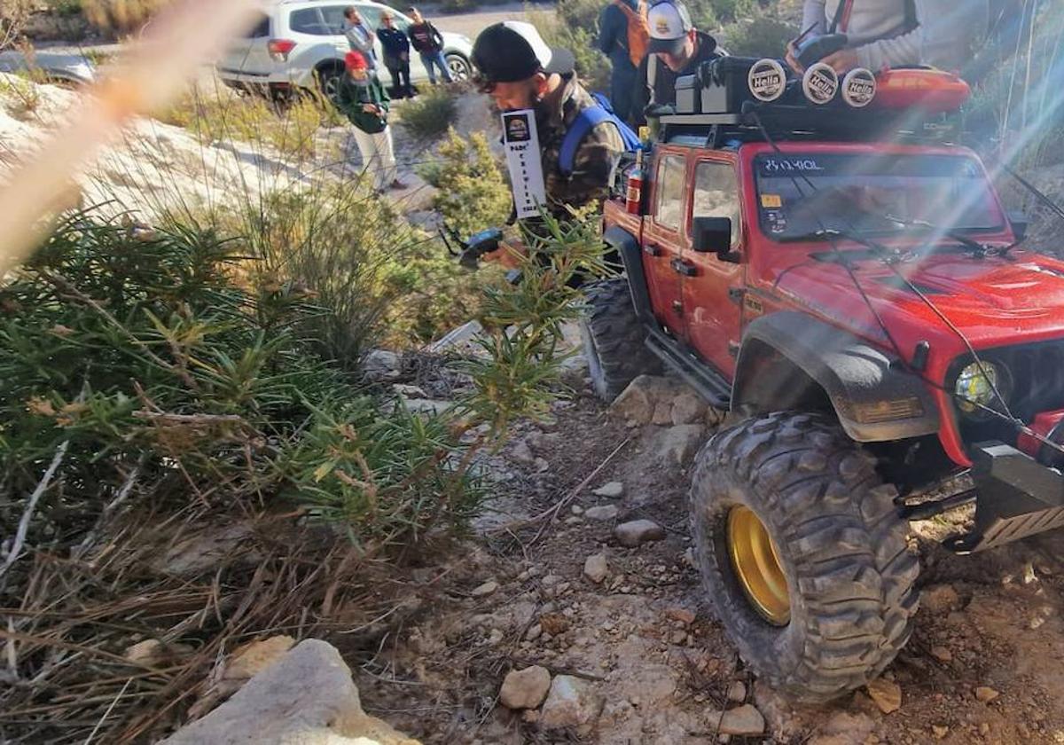 Fotos: Los aficionados al RC 'crawling' se citan en Valencia con espectaculares coches teledirigidos