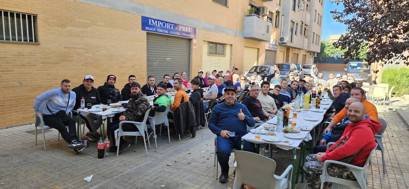 Fotos: Los aficionados al RC &#039;crawling&#039; se citan en Valencia con espectaculares coches teledirigidos