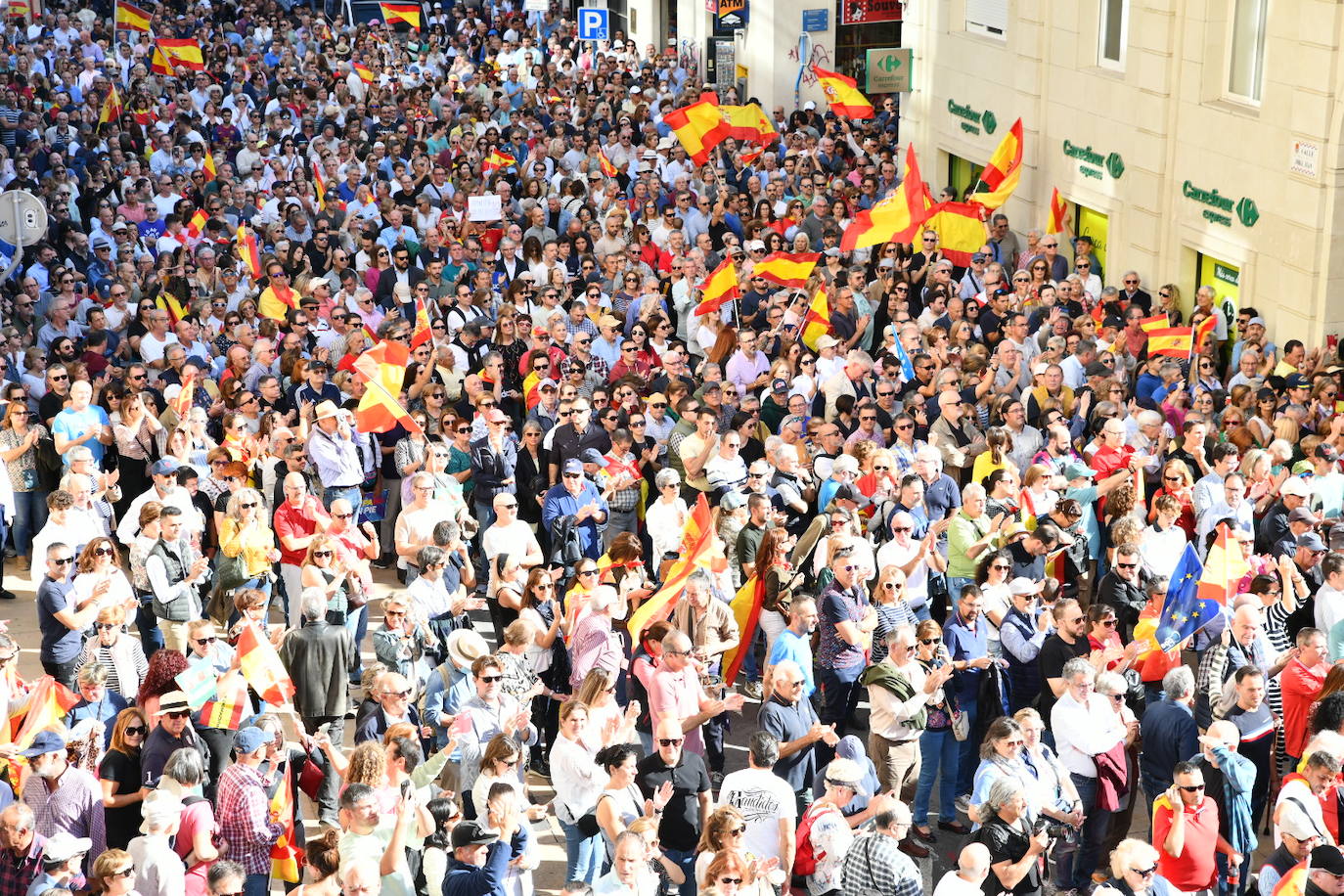 Fotos de la concentración en Alicante contra la amnistía