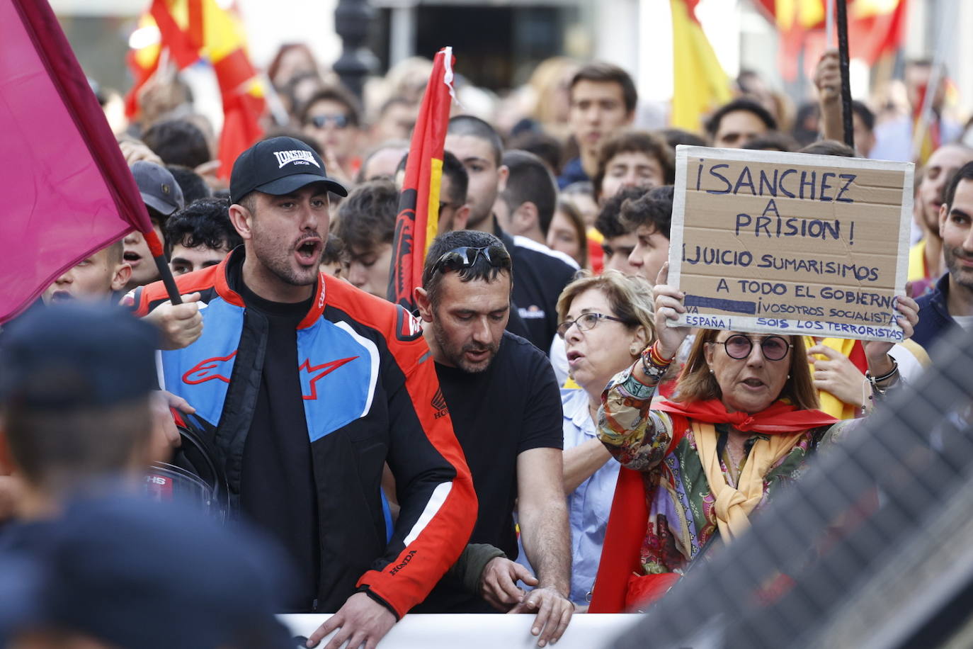 Fotos de la manifestación en Valencia contra la amnistía