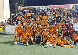 El Atzeneta celebrando la clasificación a la segunda ronda de la Copa del Rey.