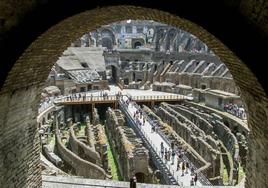 Turistas en el Coliseo.