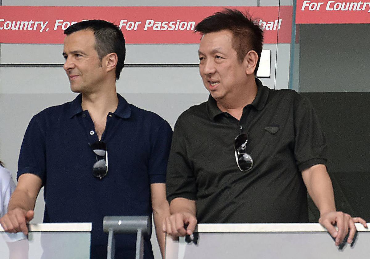 Jorge Mendes, junto a Peter Lim.