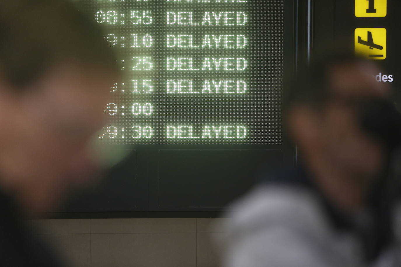 La niebla cancela y retrasa vuelos en el aeropuerto de Valencia