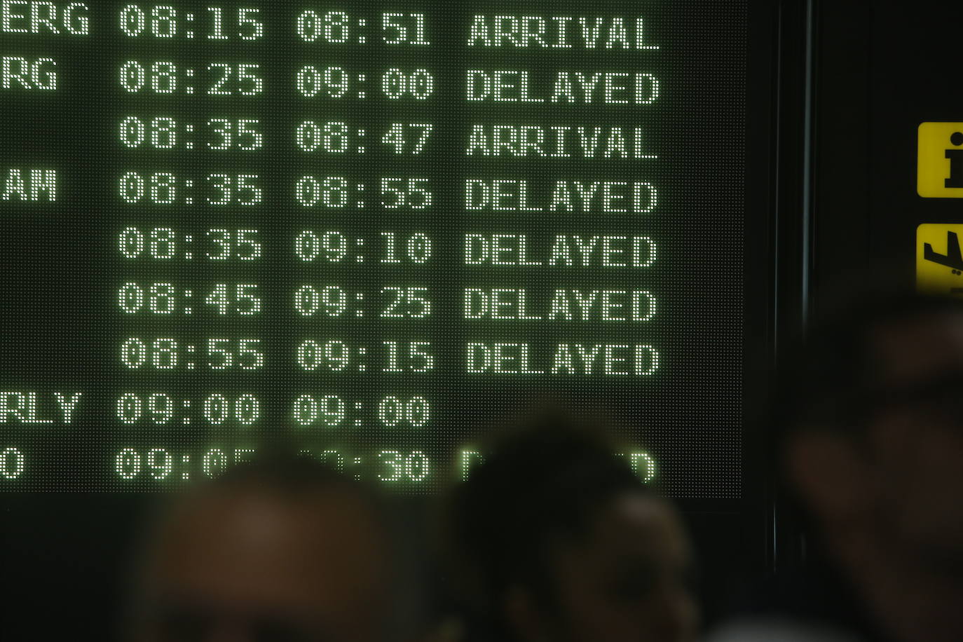 La niebla cancela y retrasa vuelos en el aeropuerto de Valencia