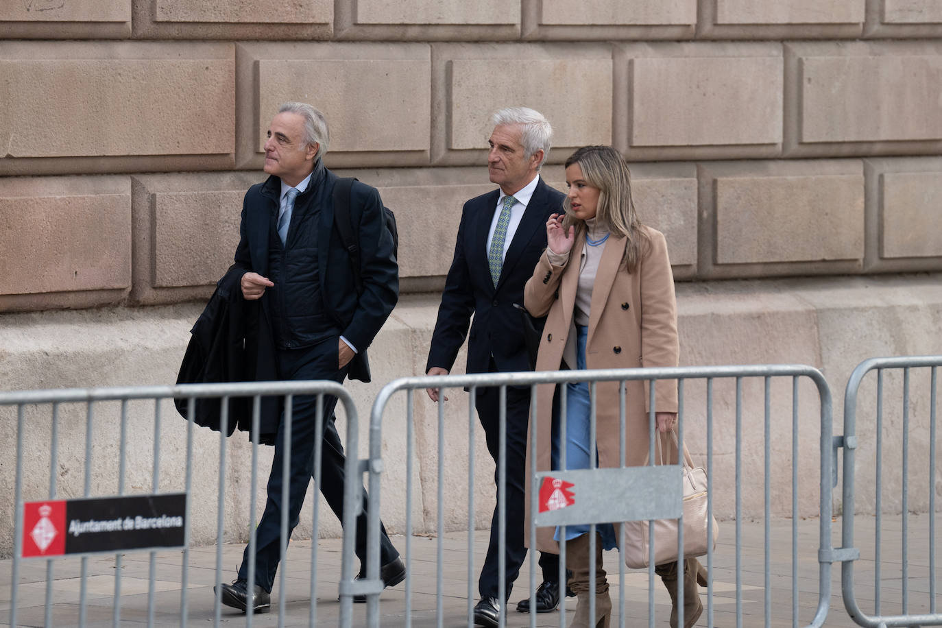 El mensaje oculto en el traje de chaqueta rosa de Shakira