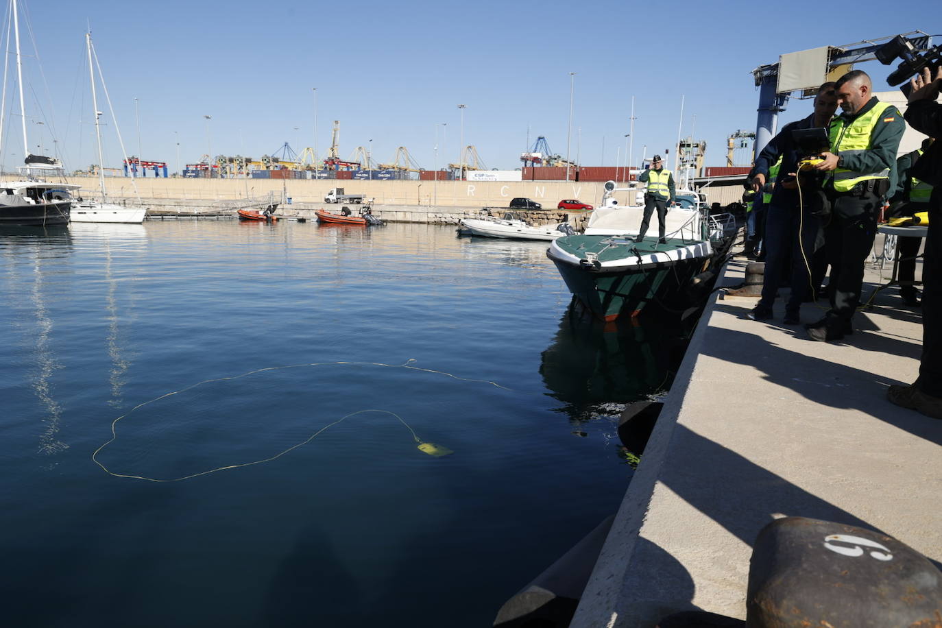 Presentación de los drones submarinos de la Guardia Civil detectar &#039;narcobuzos&#039;