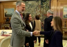 Los reyes Felipe y Letizia presiden la reunión de la Comisión Delegada de la Fundación Princesa de Girona.