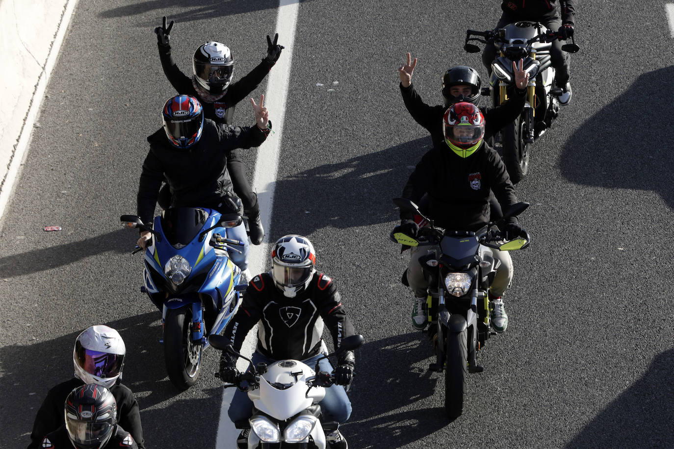 Largas colas para acceder al Circuito de Cheste