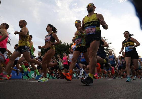 Varios participantes del Medio Maratón de Valencia el pasado mes de octubre.