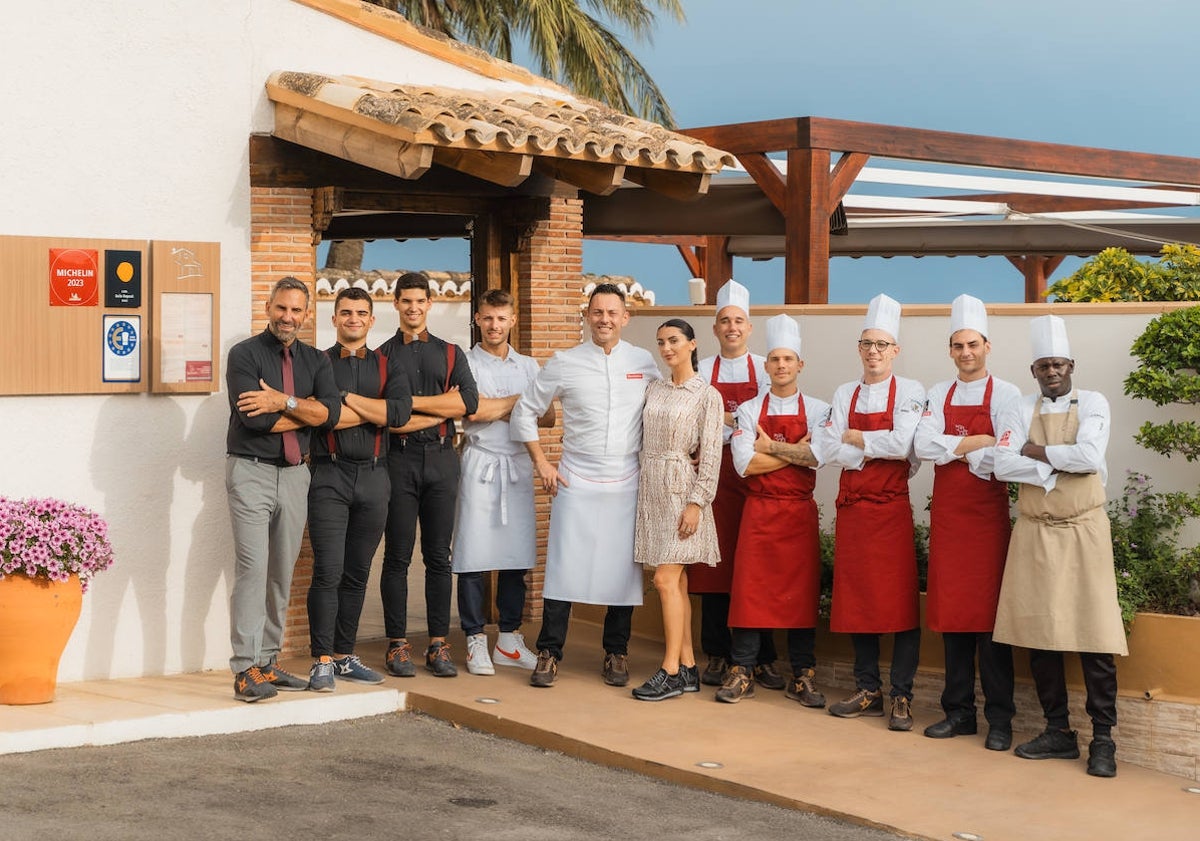 Imagen principal - El equipo de Casa Bernardi, Ferdinando con su esposa Valentina y un plato del restaurante de Benissa.