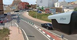 Cámara en la entrada a la localidad.