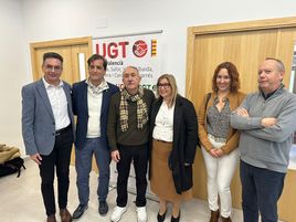 El secretario general de UGT con representantes locales y autonómicos.