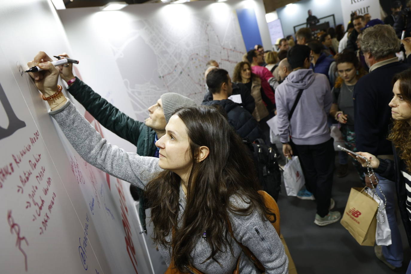 La feria del corredor se llena a pocas horas del Maratón de Valencia