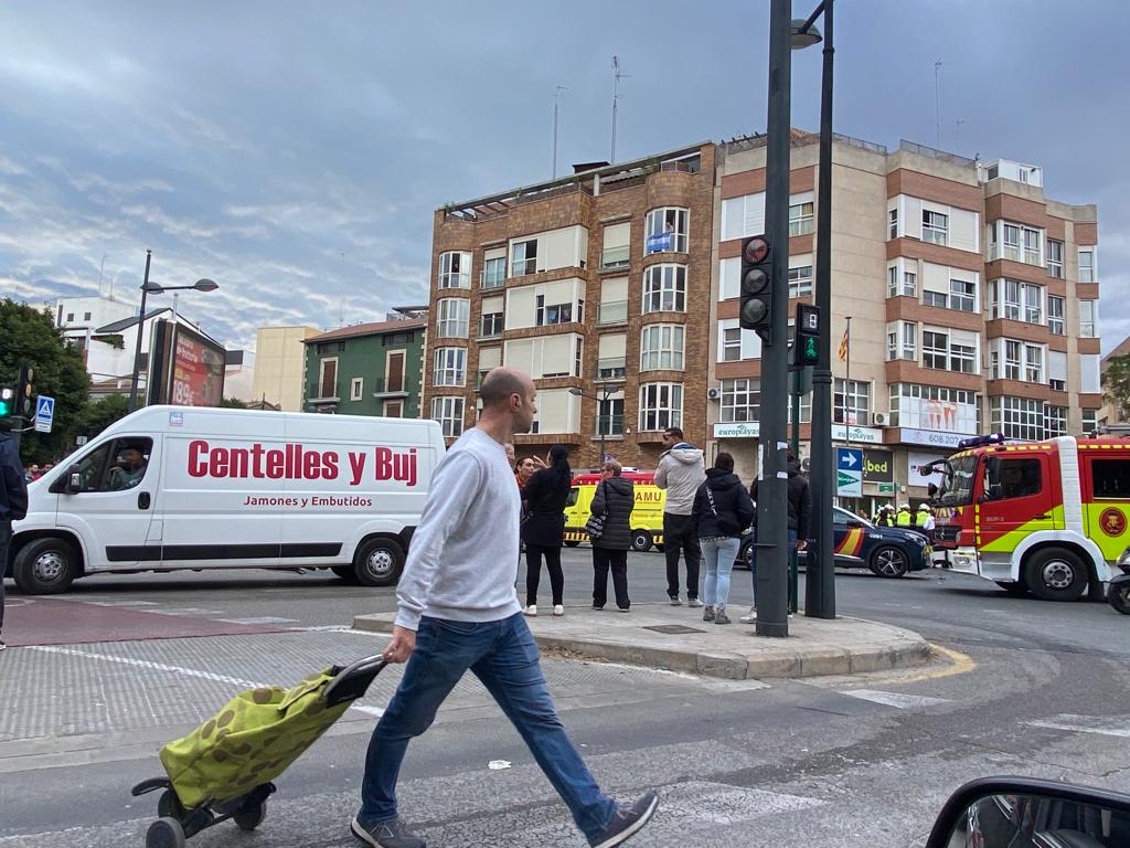 Las imágenes del accidente entre dos coches kamikaze tras una persecución en Valencia