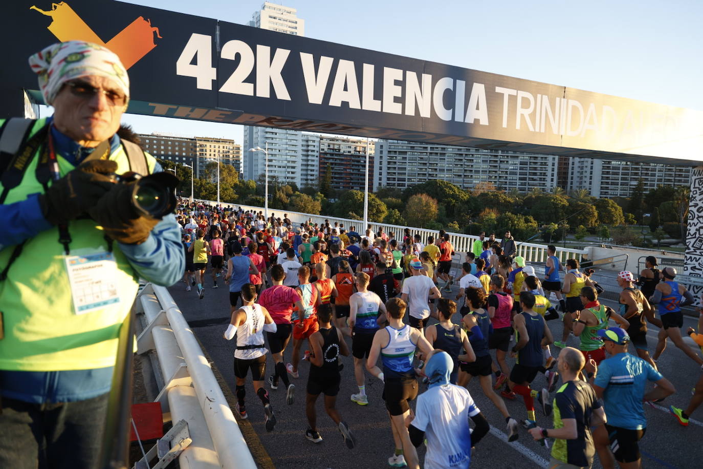 La emocionante salida del Maratón de Valencia 2023