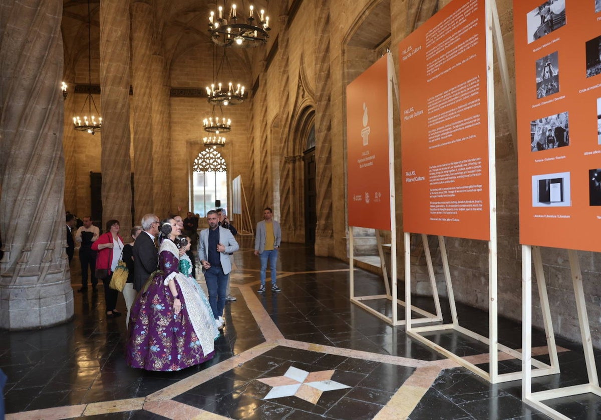 Exposición en la Lonja del aniversario de la declaración de las Fallas como Patrimonio Inmaterial de la Humanidad.