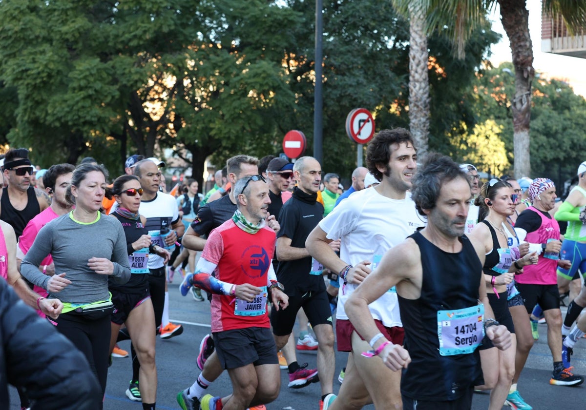 Imagen principal - Maratón de Valencia: caída, resurrección y gloria