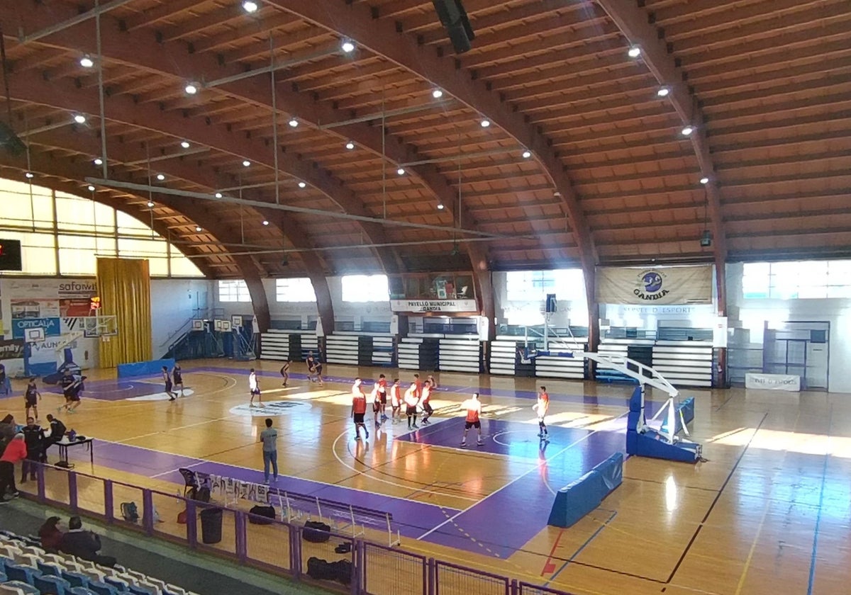 Momento del partido jugado en Gandia.