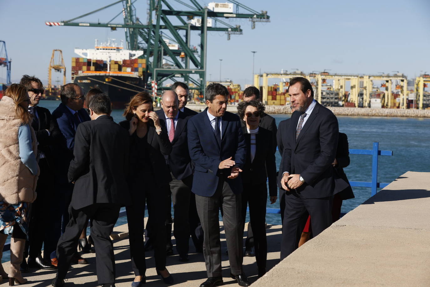 El nuevo ministro de Transportes, Óscar Puente, visita el Puerto de Valencia